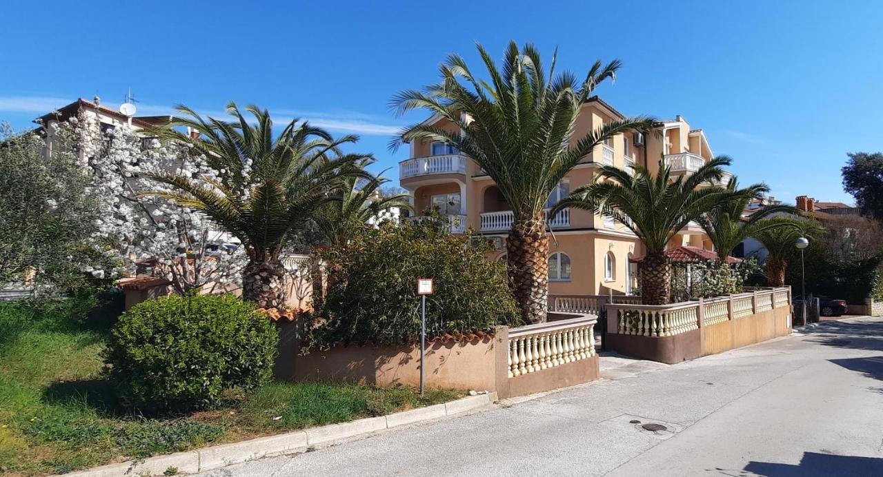 Apartments Canaria Пула Экстерьер фото