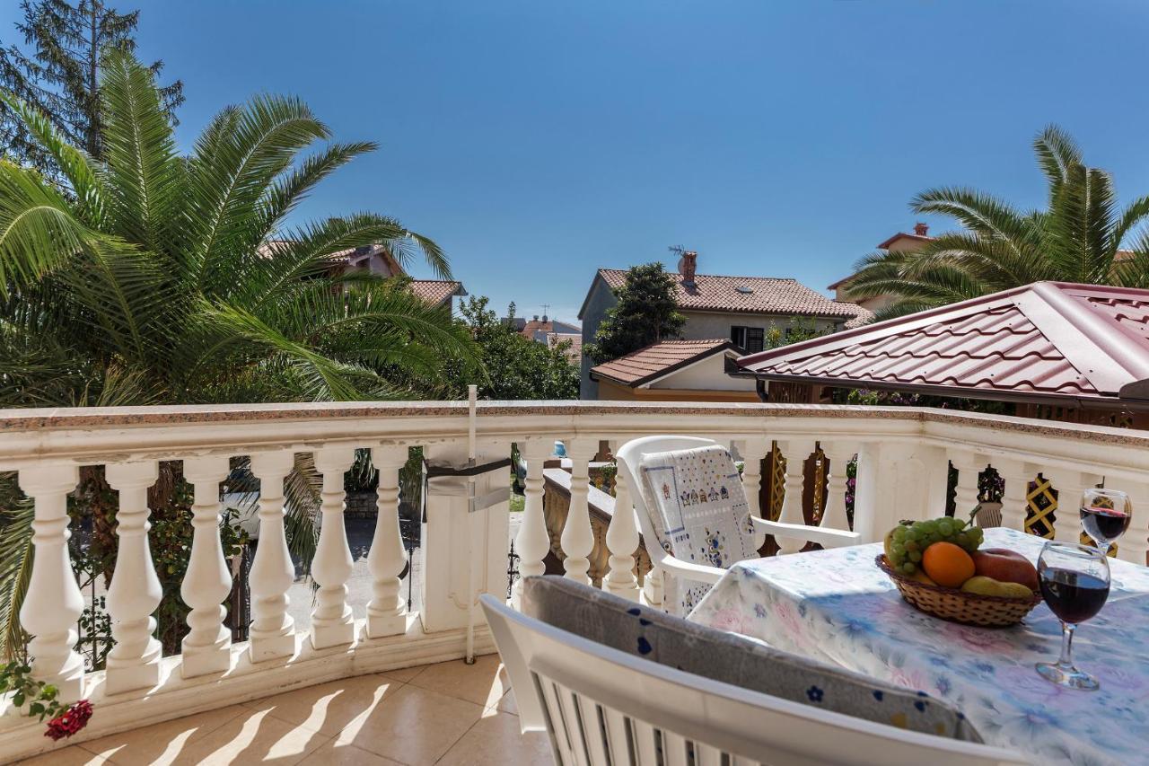 Apartments Canaria Пула Экстерьер фото