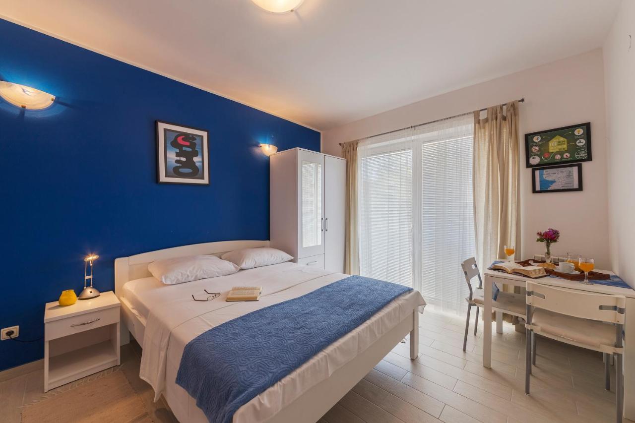 Apartments Canaria Пула Экстерьер фото