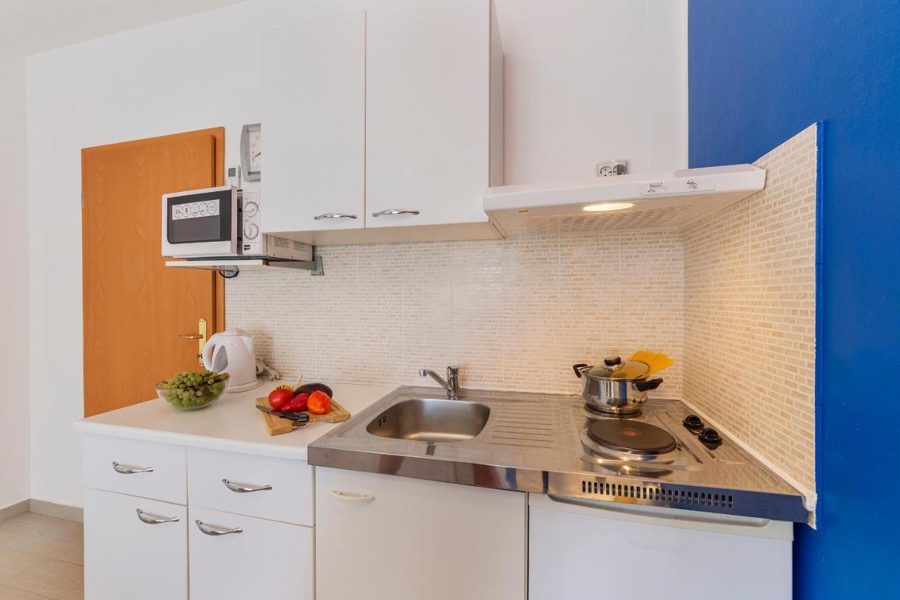 Apartments Canaria Пула Экстерьер фото
