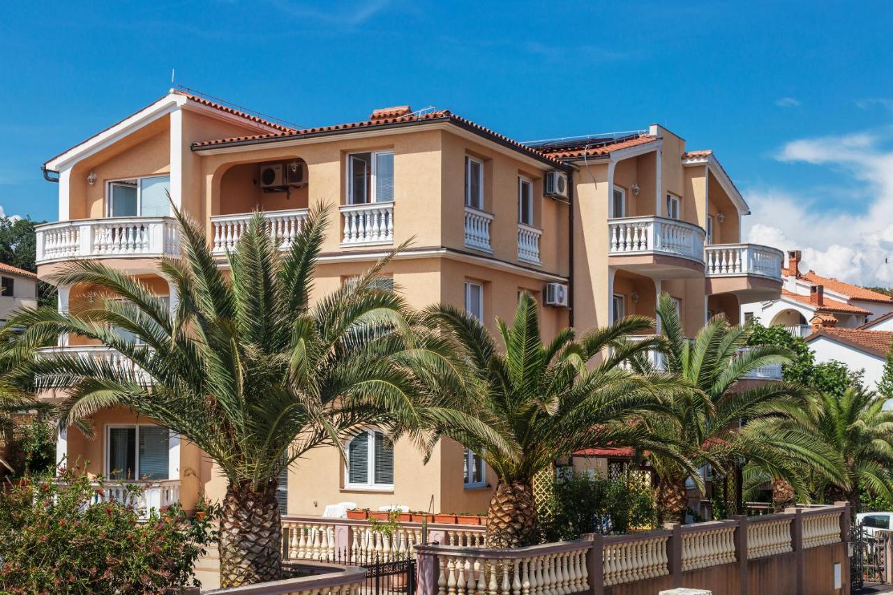 Apartments Canaria Пула Экстерьер фото